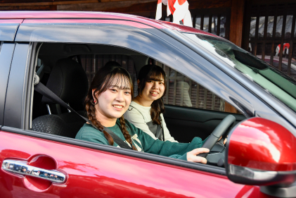 SUV「RAIZE」に乗るスマイルサポーター